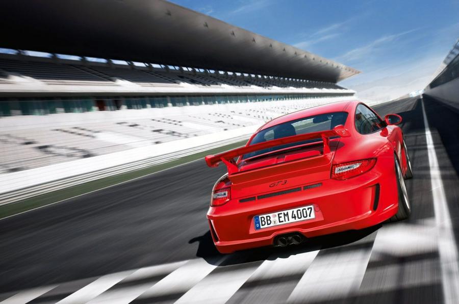  Porsche 911 GT3 2009 года  (фото 34 из 39)